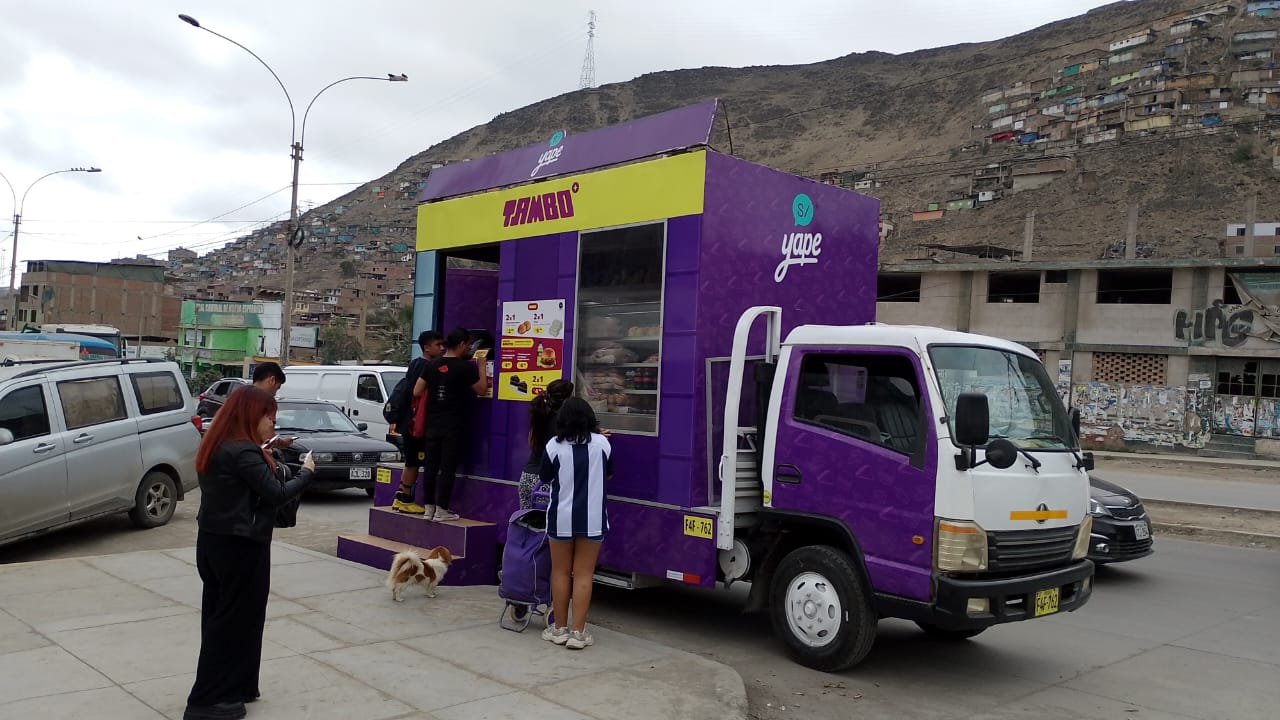 Yape habilitó paraderos con ofertas exclusivas y un Tambo itinerante