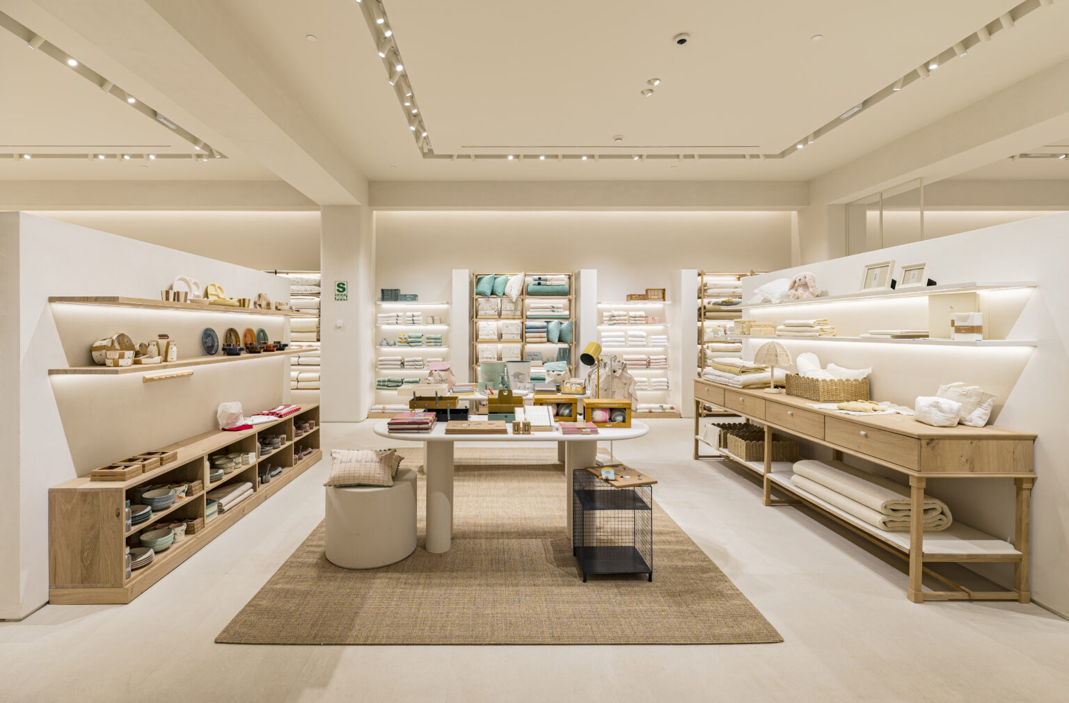 Zara Home inaugura su tienda más grande del Perú en concurrido centro ...