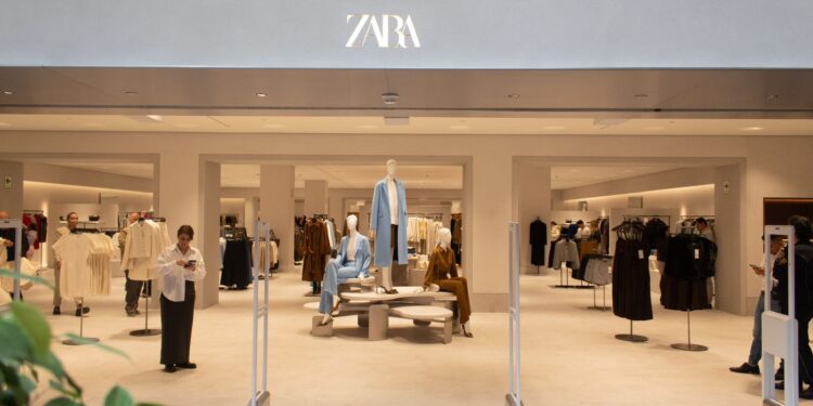 Zara abre su tienda más grande de Perú en el centro comercial Plaza San Miguel