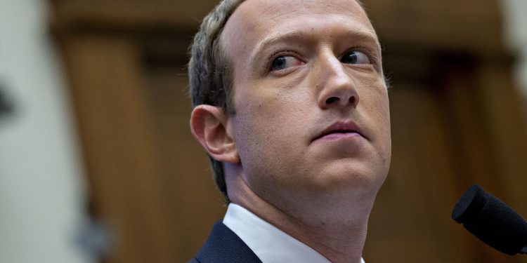 Mark Zuckerberg arremete contra el teletrabajo: «Los ingenieros rinden más en la oficina que en casa»