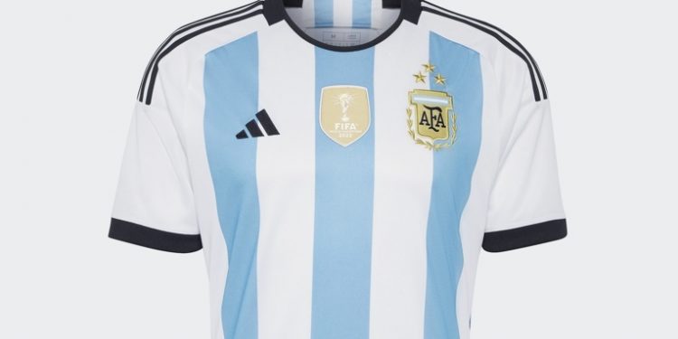 Adidas lanza nueva camiseta de la Selección Argentina con tres estrellas: ¿qué simboliza y cuánto cuesta?