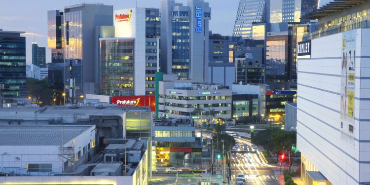 Inversión privada disminuyó un 8,3% en el segundo trimestre: ¿Qué factores influyeron?