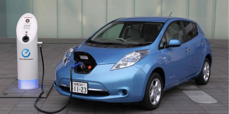 Venta de vehículos electrificados crecería hasta 70% este año en el Perú