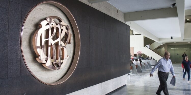 BCR: Empresarios tuvieron Navidad fría y las expectativas del verano son tenues