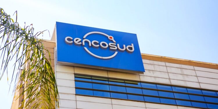 Cencosud eleva un 12,4% sus ingresos, pero reporta fuertes pérdidas por inflación en Argentina