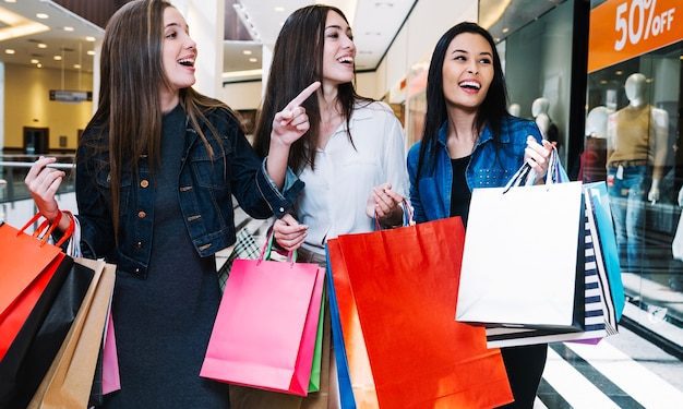 ¡Vuelve el día del Shopping! Malls darán descuentos de hasta 60% en todo el Perú