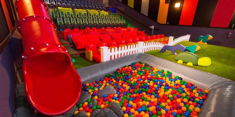 Así son las nuevas salas de cine de Larcomar: ¡Una tiene tobogán y zona de juegos!