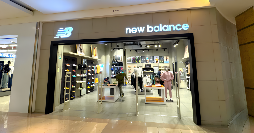 Sepatu New Balance Plaza Las Americas New Balance Inaugura Nueva Tienda En Sao Paulo Con Artículos Premium  FashionNetwork Perú