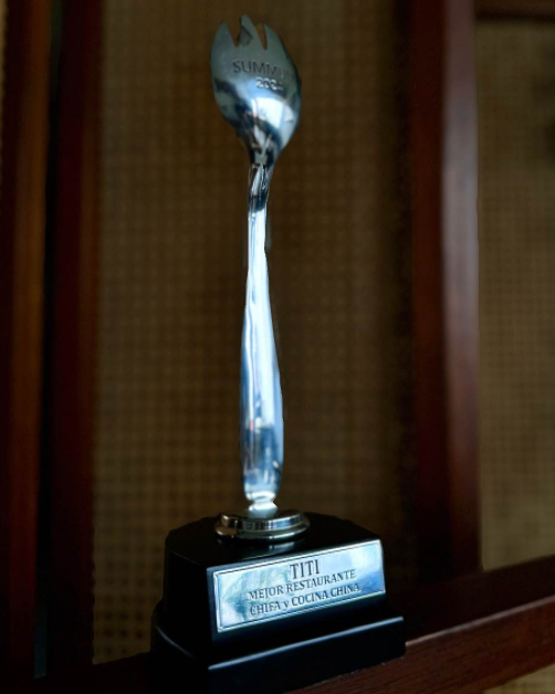 11° año consecutivo ganando el reconocimiento a Mejor Chifa y Cocina China