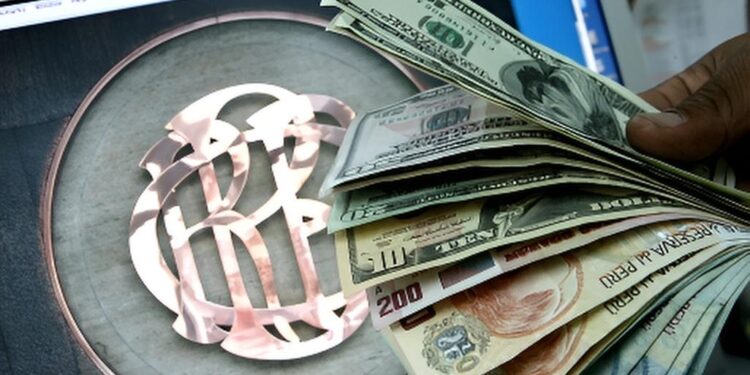 Precio del dólar cierra a la baja: BCRP interviene nuevamente y compra US$ 157 millones