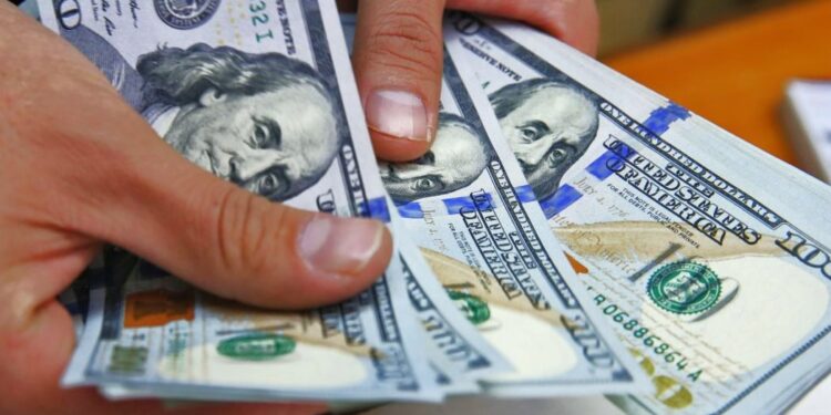 Precio del dólar: ¿Se mantendrá por debajo de S/ 3.75 esta semana tras su reciente caída?