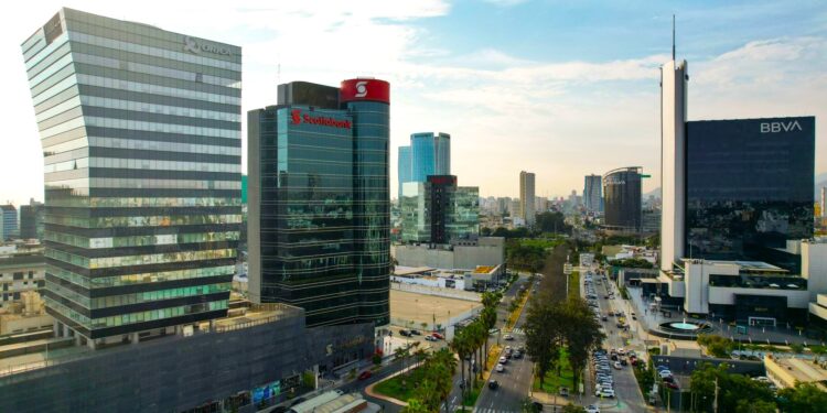 MEF estima un crecimiento de alrededor del 4% para la economía peruana este año