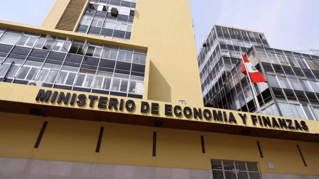 ¿Por qué la economía de Perú logra crecer pese a las continuas crisis políticas?