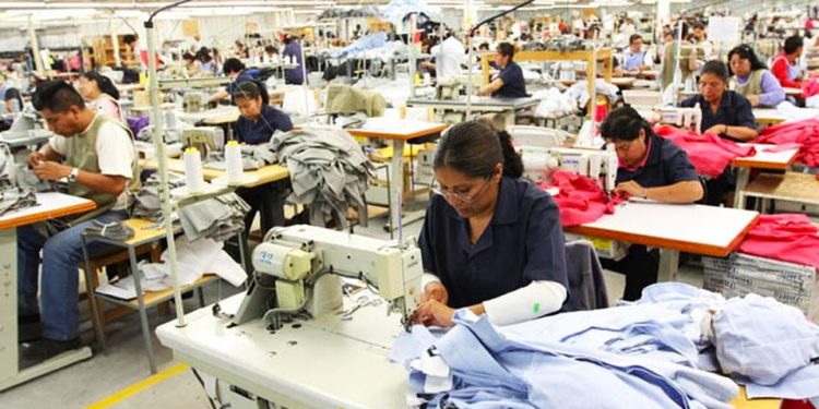 Crear una empresa en Perú demora casi siete veces más que en Chile