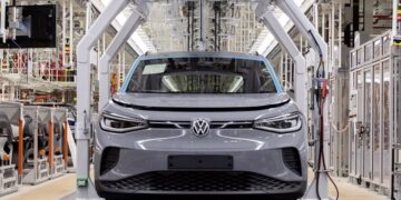 Volkswagen cerraría plantas en Alemania por primera vez en su historia: “Es una situación grave”