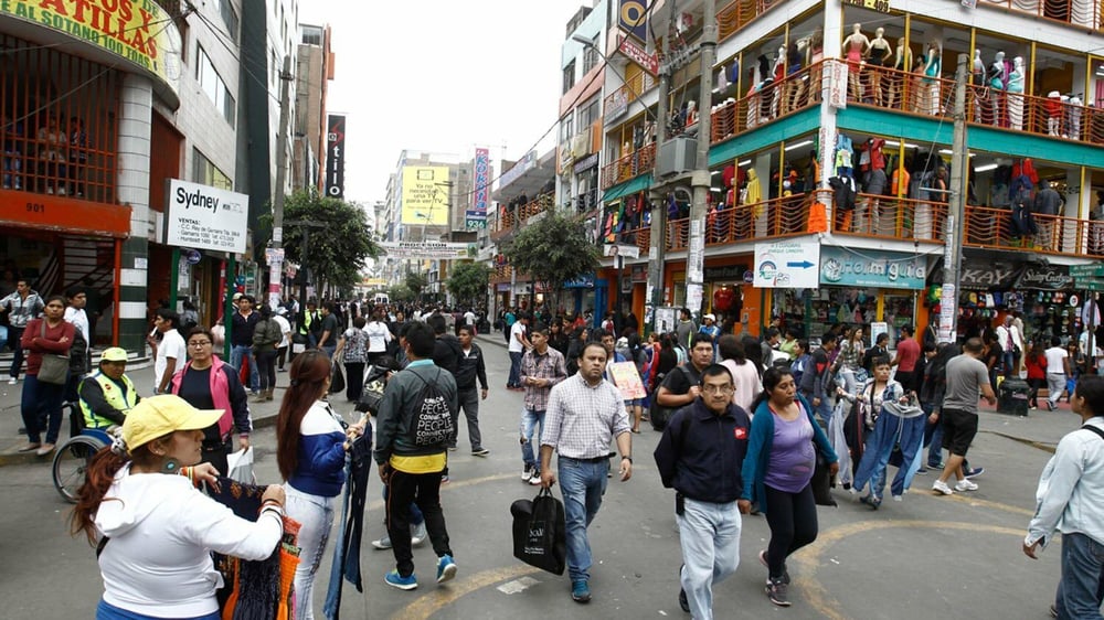 Empresarios de Gamarra exigen apoyo del Estado ante recesión económica para no quebrar
