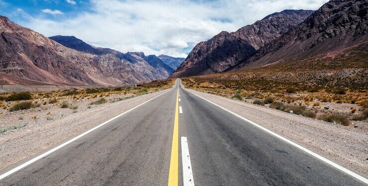 Nueva carretera unirá Perú y Bolivia en solo 4 horas: ¿cuándo iniciará la obra y qué lugares cruzará?