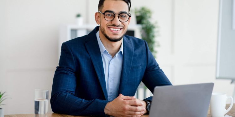 ¿Cuánto gana en promedio un profesional de marketing en el Perú?