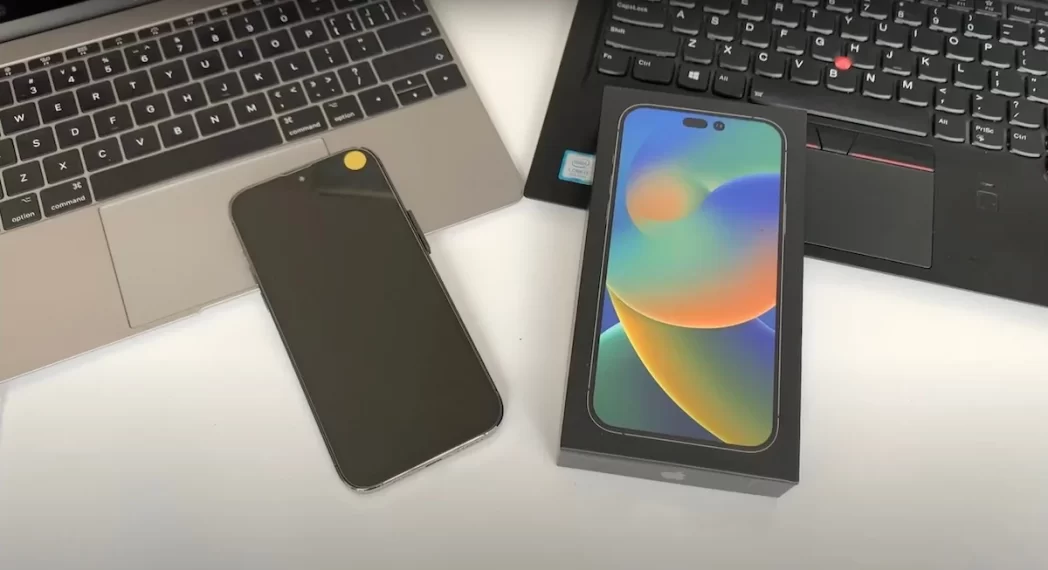 Chica clonó los iPhone 14 Pro antes de ser lanzados por Apple 