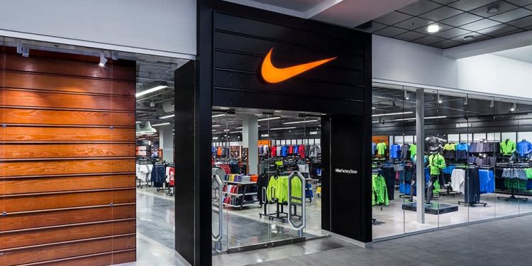 Ventas de Nike crecieron un 5% en el tercer trimestre de su año fiscal