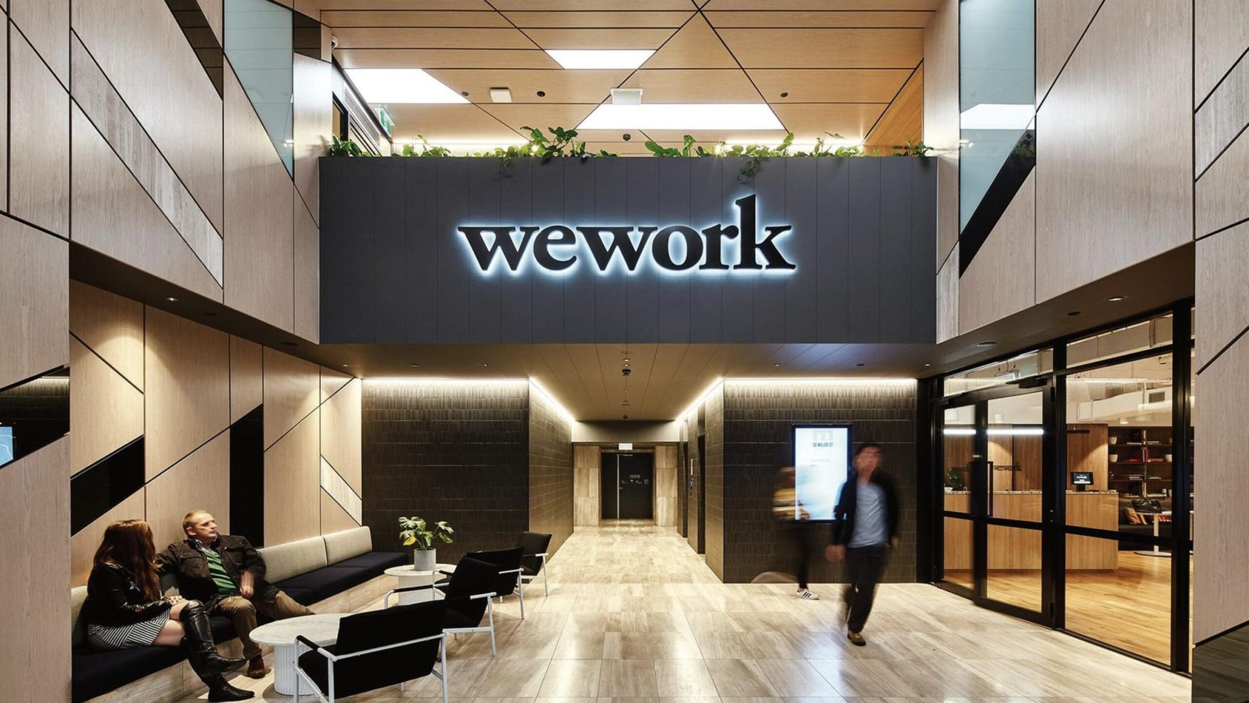 WeWork: Bolsa de Nueva York suspende negociación de acciones tras inminente bancarrota