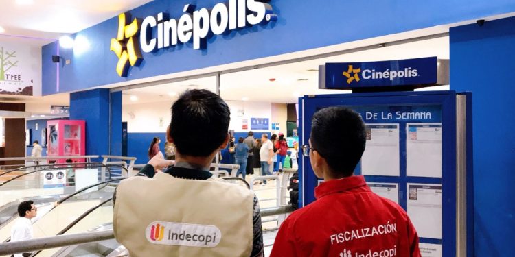 Indecopi fiscaliza a Cinépolis para verificar que permita el ingreso de alimentos y bebidas