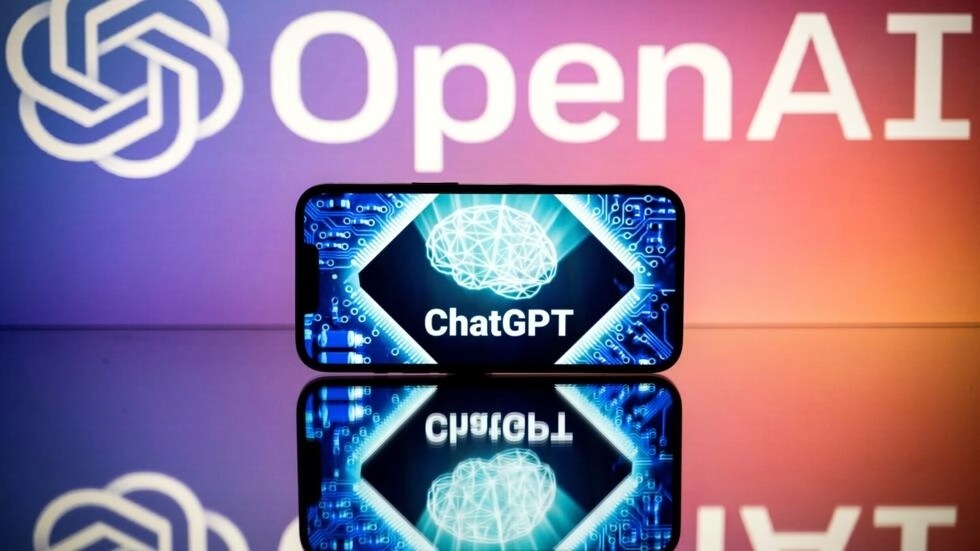 ChatGPT se potencia: ya tiene acceso a Internet y no se limita más a información del 2021