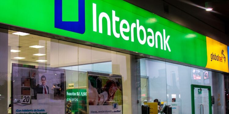 Indecopi multa a Interbank por fallas en su libro de reclamaciones: ¿A cuánto asciende la sanción?