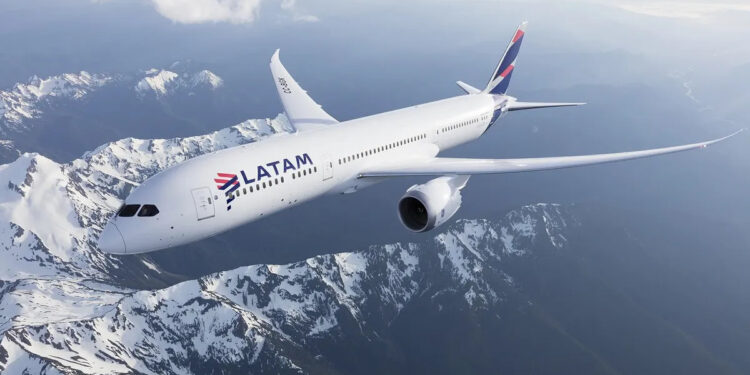 Latam Airlines registró ganancias de US$ 355 millones en el primer trimestre de 2025