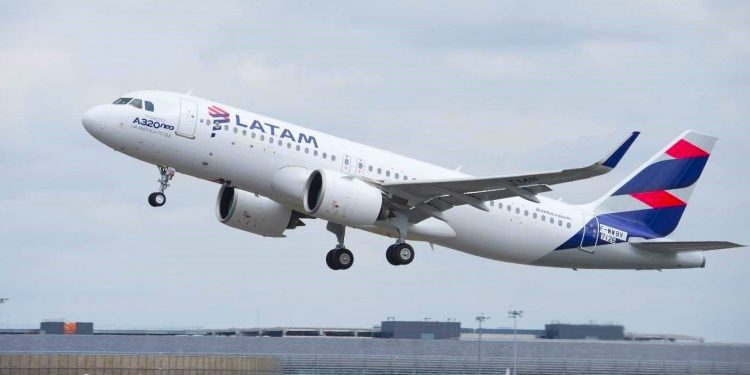 Latam reporta utilidad neta de S/ 122 millones, pero vuelos domésticos en Perú caen
