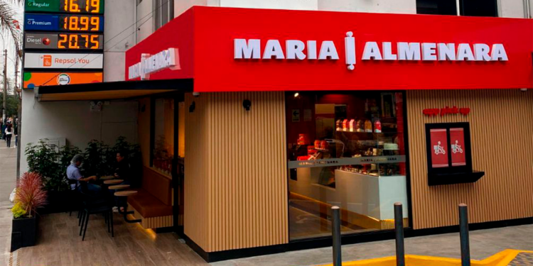 Pastelería Maria Almenara inaugura su tienda número 18 en Lima