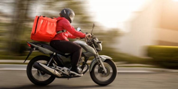 Apps de delivery luchan por sobrevivir: enfrentan despidos, caída de acciones y baja rentabilidad