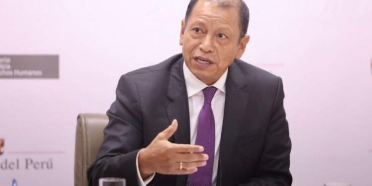 Ministro de Trabajo reitera posible aumento del sueldo mínimo en segundo semestre del 2024