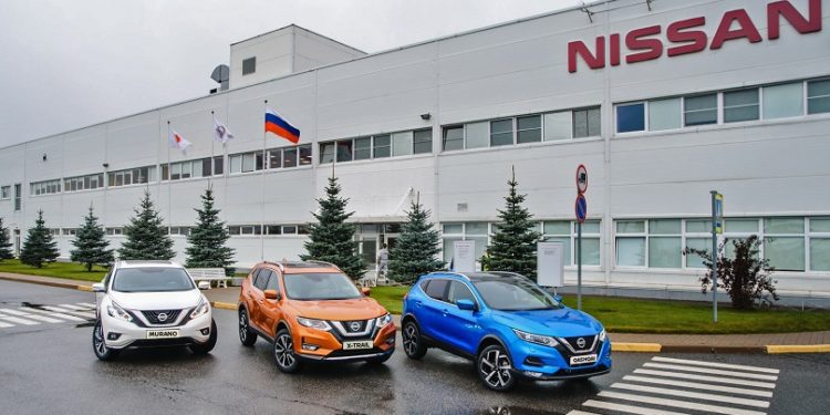 Nissan sufre pérdida millonaria tras vender su negocio ruso por menos de un dólar