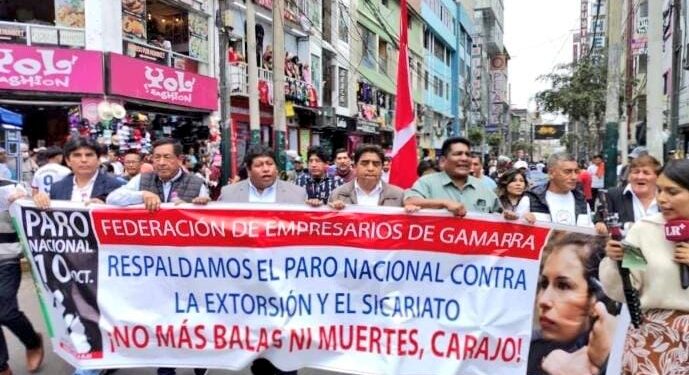Comerciantes de Gamarra se unen a paro de transportista contra extorsiones