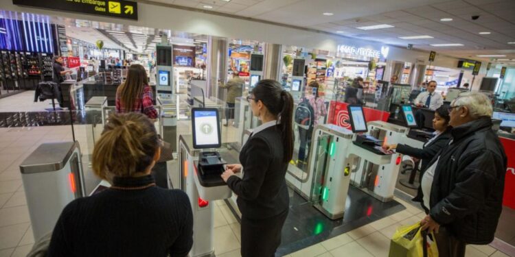 Aeropuerto Jorge Chávez y Puerto de Chancay demandarán personal con competencias digitales