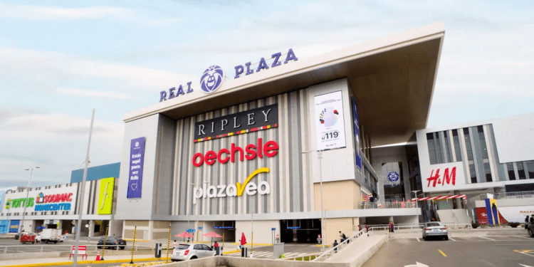 Real Plaza es la empresa con mejor experiencia del cliente en el Perú