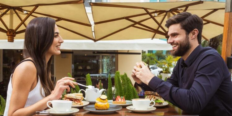 Actividad de Restaurantes se recompone en mayo con ligero avance de 1,10%: ¿Qué influyó?