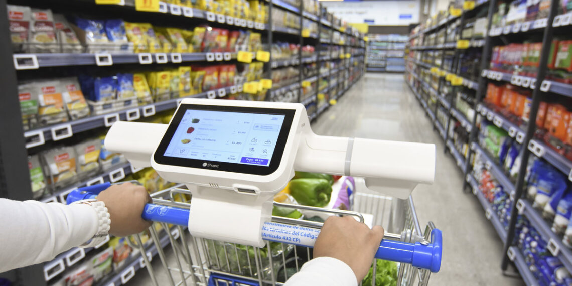 El 77% de empresas de consumo y retail usaría la inteligencia artificial para ser "más eficientes"
