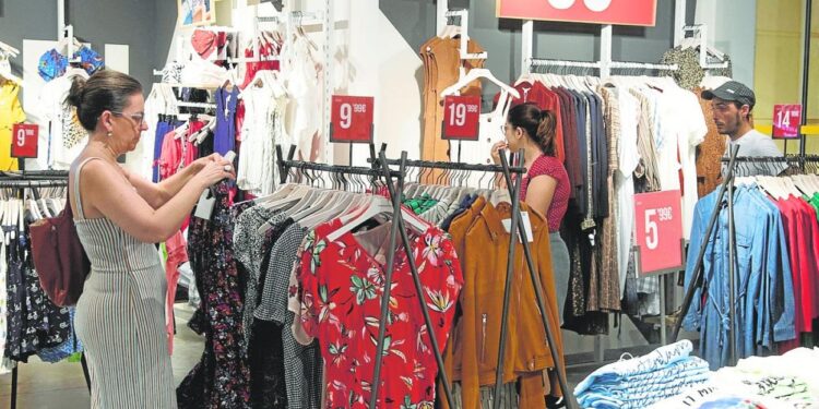 Sector retail, electrodomésticos y pymes en Perú proyectan un verano de buenas ventas: Los factores