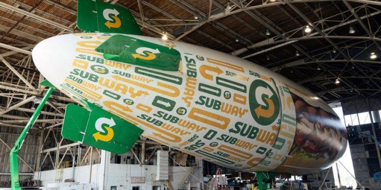 Subway abre un restaurante en un dirigible de 54 metros que recorrerá EE.UU