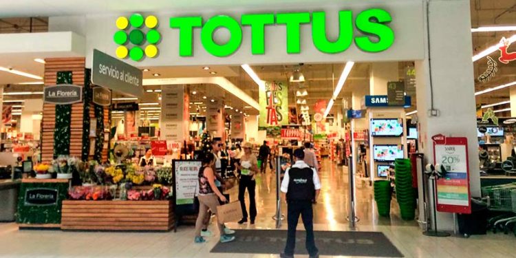 Indecopi sanciona a Tottus por discriminar a cliente por su identidad sexual