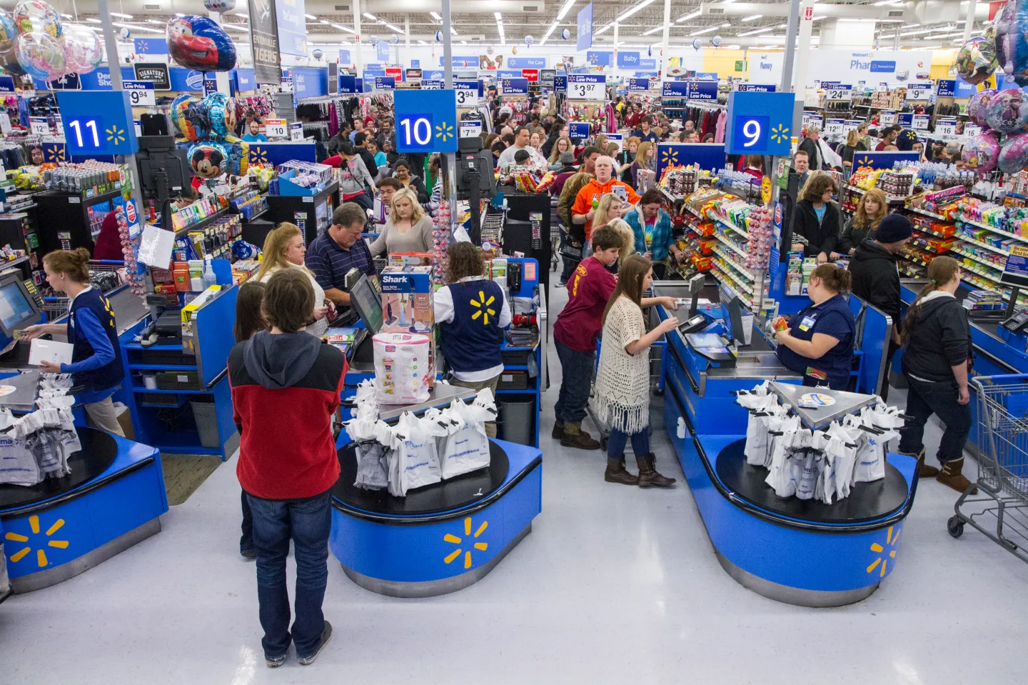 Así luce el interior de la tienda Walmart en Florida | Foto: CNN   