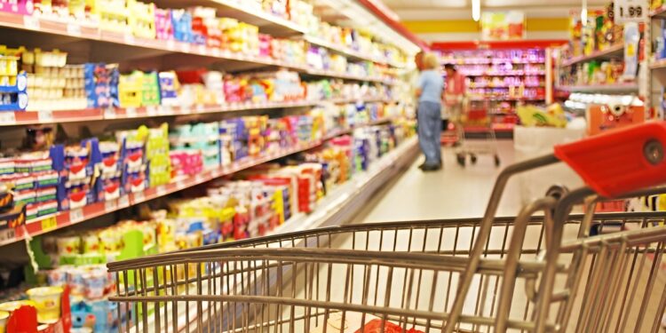 Retiro AFP 2025: el 20% de los hogares peruanos usará el dinero para compras de consumo masivo